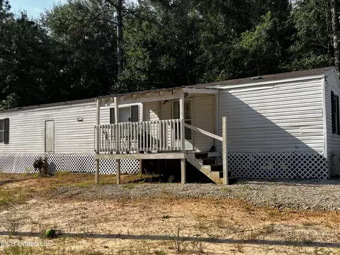 19395 Crestwick St, Saucier, MS 39574
