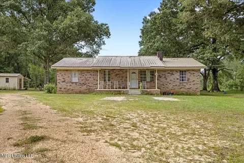 446 Snider Rd, Brooklyn, MS 39425