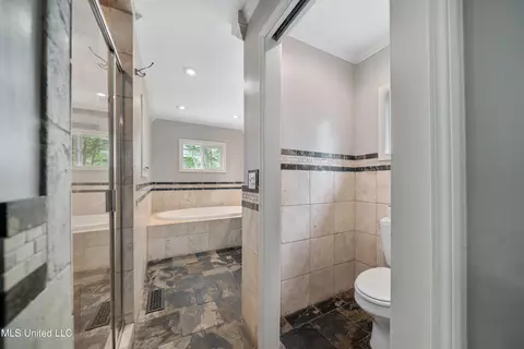 Bath - 905 Franklin St, Corinth, MS 38834 photo 1 of 6