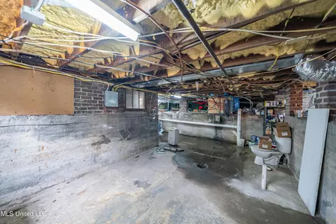 Bath - 905 Franklin St, Corinth, MS 38834 photo 6 of 6
