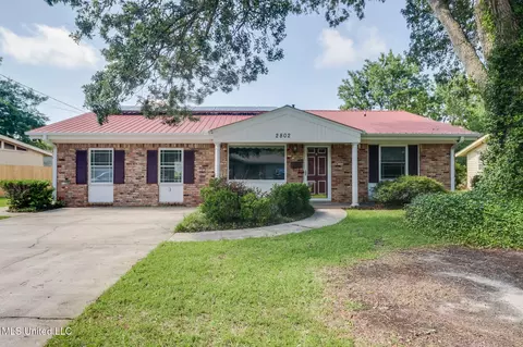 2802 Ridgewood Ave, Pascagoula, MS 39567