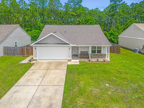 13400 Willow Oak Cir, Gulfport, MS 39503