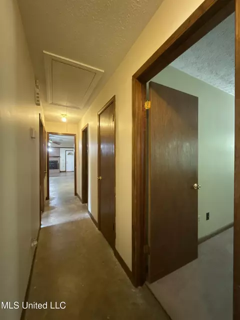Entry Way - 12 Minerva Rd, Kilmichael, MS 39747 photo 2 of 2