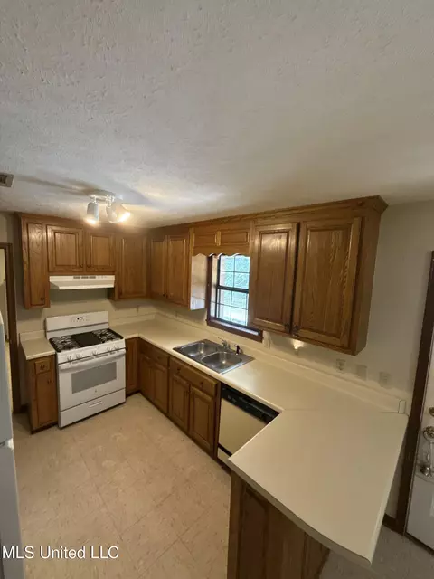 Kitchen - 12 Minerva Rd, Kilmichael, MS 39747 photo 2 of 7