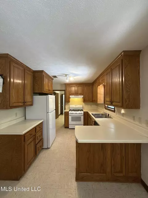 Kitchen - 12 Minerva Rd, Kilmichael, MS 39747 photo 6 of 7