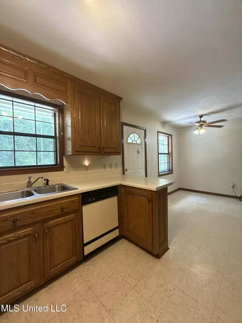 Kitchen - 12 Minerva Rd, Kilmichael, MS 39747 photo 5 of 7