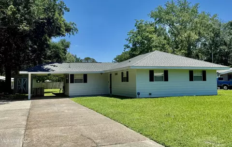 2609 Wilson Ave, Pascagoula, MS 39567