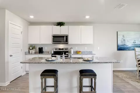 Kitchen - 9623 Reserve Blvd, Biloxi, MS 39532 photo 2 of 3