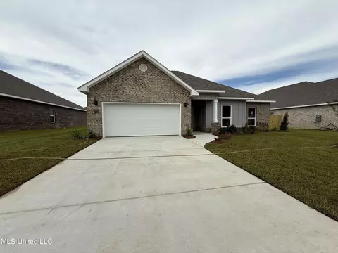 13440 Crane Dr, Vancleave, MS 39565