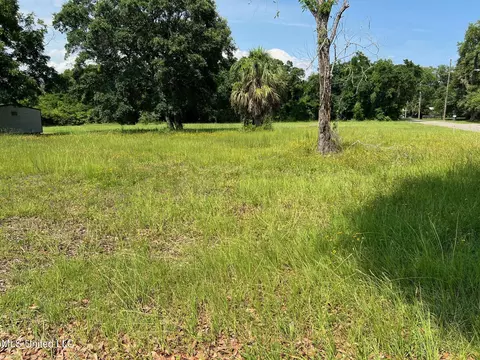 200 Magnolia Ave, Pass Christian, MS 39571
