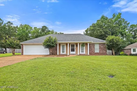 2004 S Cobblestone Cv, Brandon, MS 39042