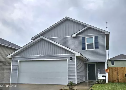2205 Magazine St, Ocean Springs, MS 39564