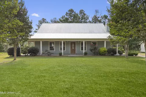 24031 Old River Rd, Vancleave, MS 39565