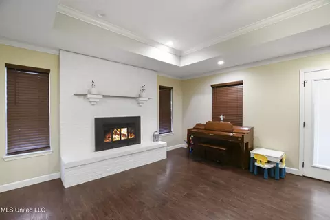 Living - 7520 Ogborn Dr, Moss Point, MS 39562 photo 1 of 2
