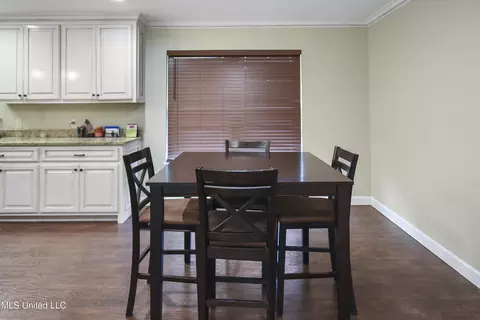 Dining - 7520 Ogborn Dr, Moss Point, MS 39562 photo 1 of 1