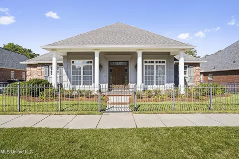 1529 Magnolia St #15, Gulfport, MS 39507