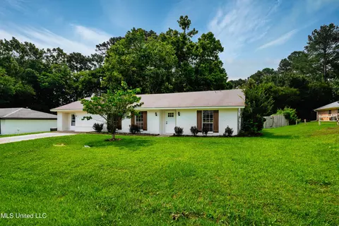 18 Crossgates Dr, Brandon, MS 39042