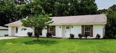 Exterior - 18 Crossgates Dr, Brandon, MS 39042 photo 1 of 4