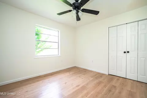 Bedroom - 18 Crossgates Dr, Brandon, MS 39042 photo 4 of 4