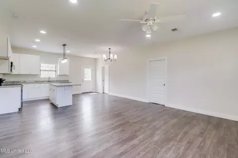 Living - 2 Colony Rd, Mchenry, MS 39561 photo 2 of 3