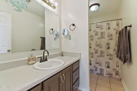 Bath - 6814 Tanner Williams Rd, Lucedale, MS 39452 photo 1 of 2