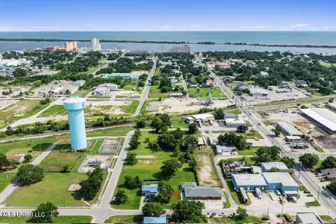 View/Area - 281 7 Th St, Biloxi, MS 39530 photo 3 of 6