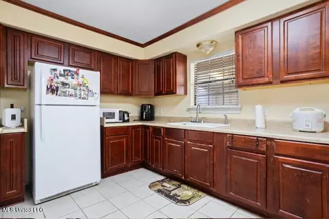 Kitchen - 281 7 Th St, Biloxi, MS 39530 photo 1 of 3