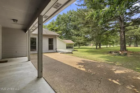 Exterior - 415 Spike Rdg, Canton, MS 39046 photo 3 of 6