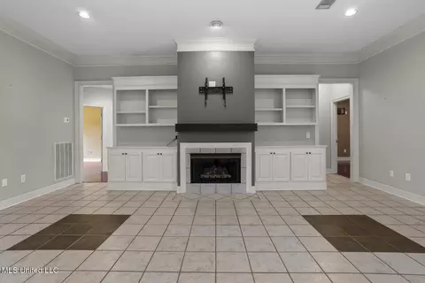 Living - 415 Spike Rdg, Canton, MS 39046 photo 7 of 7