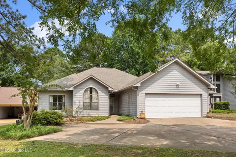 415 Spike Rdg, Canton, MS 39046