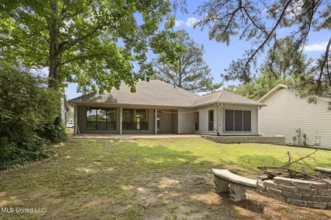 Exterior - 415 Spike Rdg, Canton, MS 39046 photo 5 of 6