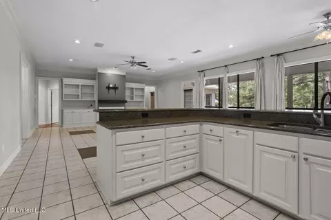 Kitchen - 415 Spike Rdg, Canton, MS 39046 photo 4 of 4