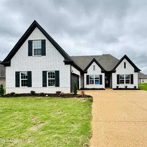 2363 Julianna Dr, Southaven, MS 38672