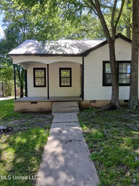 611 Dr Ml King Jr Dr, Kosciusko, MS 39090