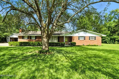138 Essex Ct, Picayune, MS 39466