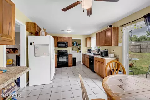 615 Baker St, Wiggins, MS 39577 photo 10