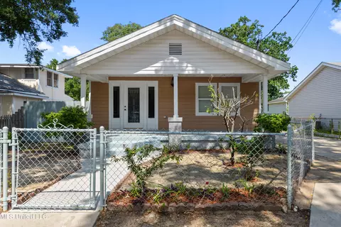184 Hoxie St, Biloxi, MS 39530