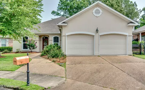 618 N Harbor Dr, Brandon, MS 39047