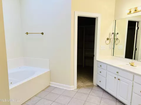 618 N Harbor Dr, Brandon, MS 39047 photo 35