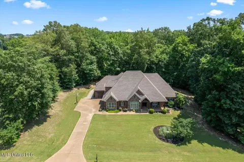 5746 Burlington Ln, Olive Branch, MS 38654