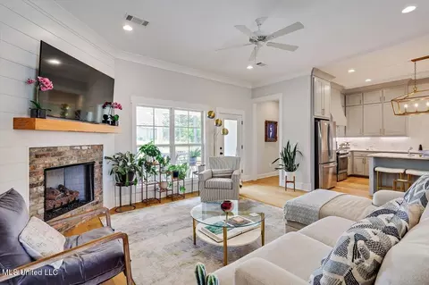 Living - 122 Seymour Dr, Madison, MS 39110 photo 1 of 2