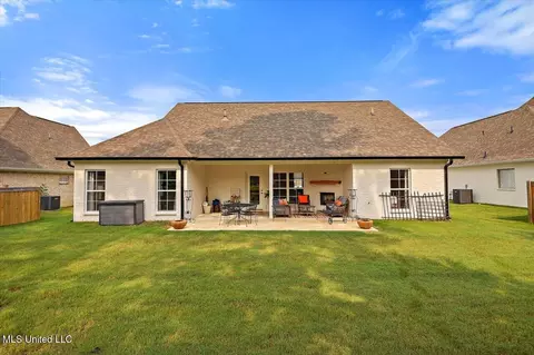 Exterior - 122 Seymour Dr, Madison, MS 39110 photo 5 of 7