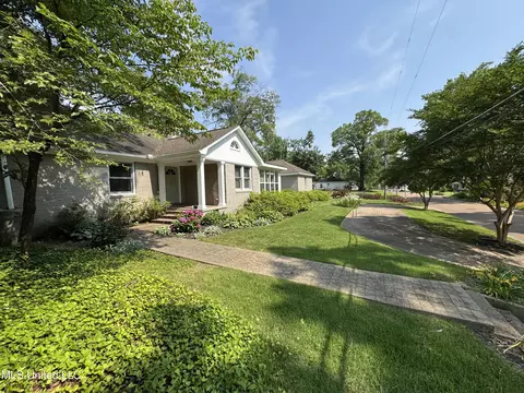 Exterior - 2293 Elm St, Hernando, MS 38632 photo 4 of 22