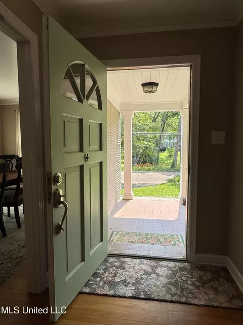 Entry Way - 2293 Elm St, Hernando, MS 38632 photo 3 of 3
