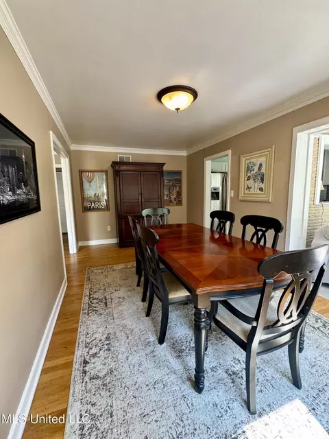 Dining - 2293 Elm St, Hernando, MS 38632 photo 1 of 2
