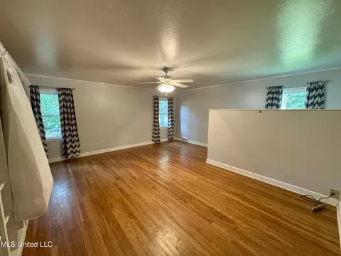 Living - 2293 Elm St, Hernando, MS 38632 photo 8 of 8