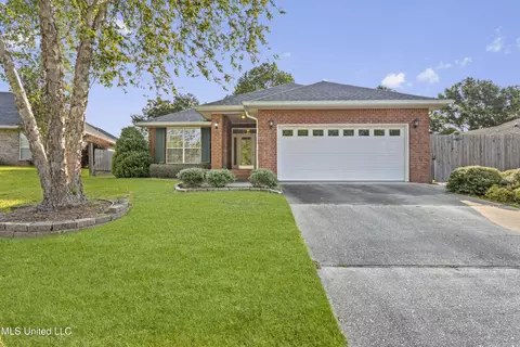 15003 Greenwell Cir, Biloxi, MS 39532