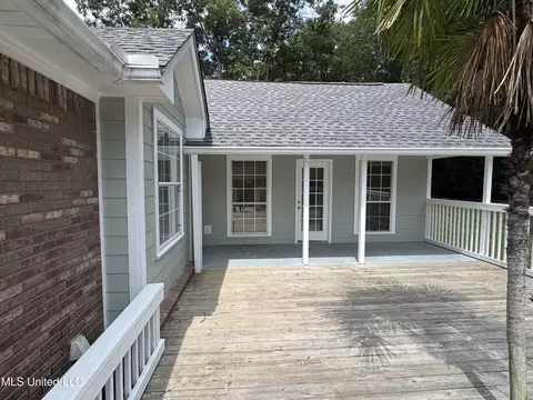 Exterior - 882 Maili Pl, Diamondhead, MS 39525 photo 4 of 10