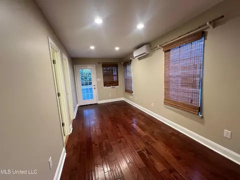 Living - 882 Maili Pl, Diamondhead, MS 39525 photo 7 of 8