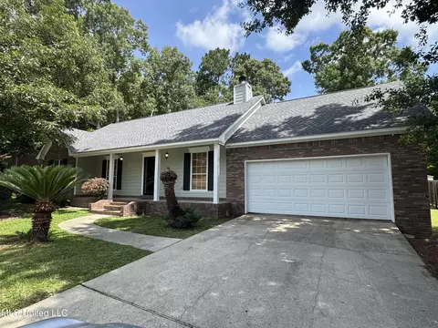 Exterior - 882 Maili Pl, Diamondhead, MS 39525 photo 2 of 10